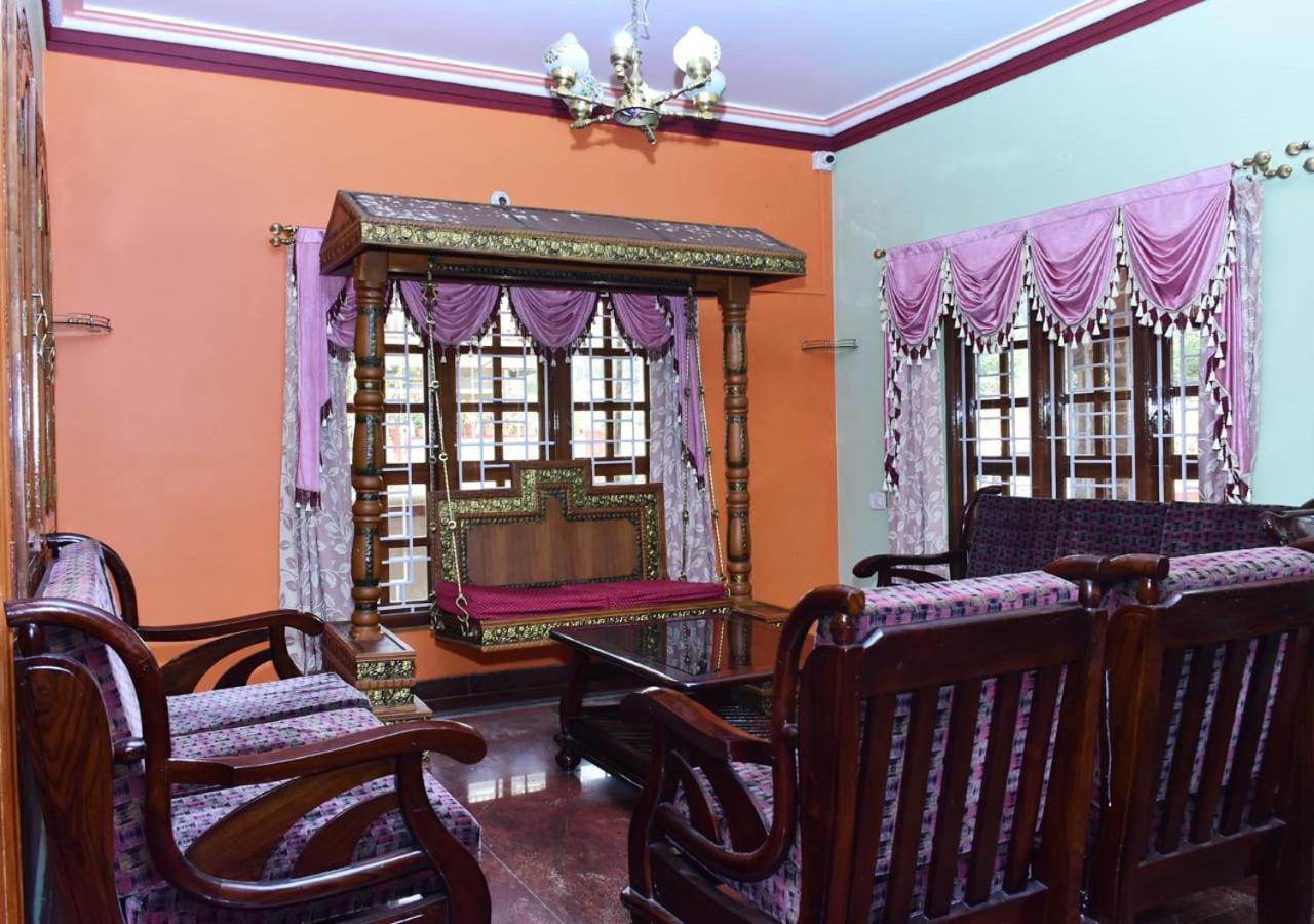 Kaveri Homestay Madikeri Bagian luar foto