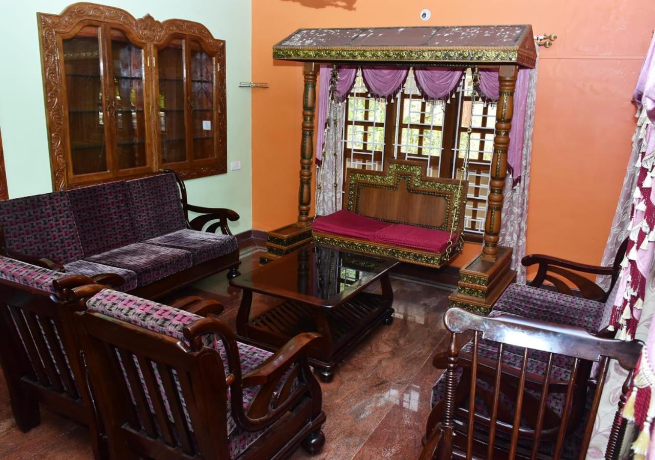 Kaveri Homestay Madikeri Bagian luar foto